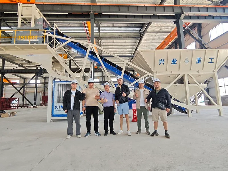 Discusión técnica entre ingenieros de Xingye y clientes de Arabia Saudita