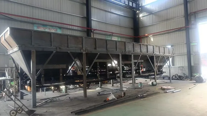 Planta mezcladora de suelo estabilizado serie WBZ de Xingye operando en la obra